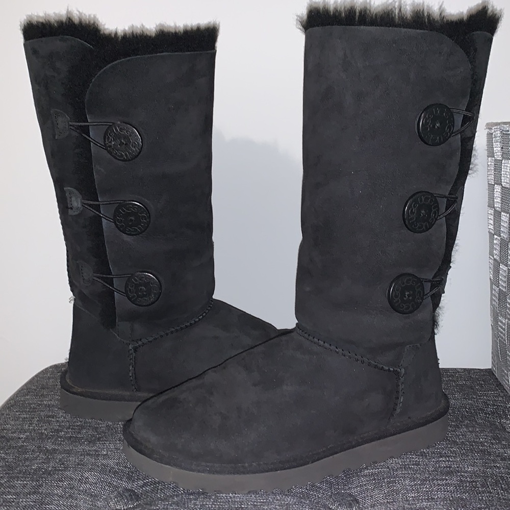 UGG Bailey Button Triplet Black